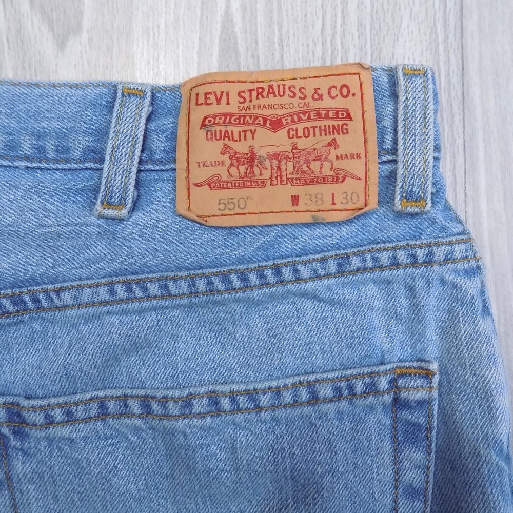 Levi's 550 Relaxed Fit Jeans Mens 38x30 Light Wash Blue Vintage Baggy EUC
